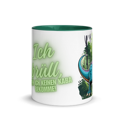 Schräge Vorderansicht einer Kindertasse mit dunkelgrüner Innenseite, die einen coolen T-Rex mit Sonnenbrille und den Kaba-Spruch zeigt.