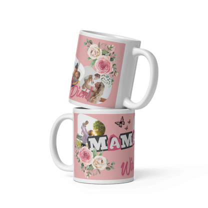 Zwei gestapelte weiße Keramiktassen mit floralem Pfingstrosen-Design, persönlichen Familienfotos und dem pinkfarbenen Schriftzug Wir lieben dich als Geschenk für Mamas.