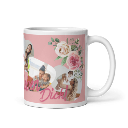 Seitenansicht einer personalisierten Tasse für Mamas mit dem Henkel auf der rechten Seite. Das Design zeigt den Schriftzug Wir lieben dich!, florale Pfingstrosen-Illustrationen und Platzhalter für drei persönliche Familienfotos.