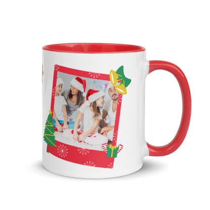 Weihnachtstasse “Frohe Weihnachten” im Polaroid-Design mit Familienfoto, roter Henkel und rote Innenseite Rechteseite Henkel
