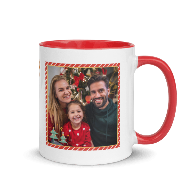 Weihnachtstasse “Frohe Weihnachten” mit Familienfoto im rot-weißen Zuckerstangen-Rahmen Henkel rechts