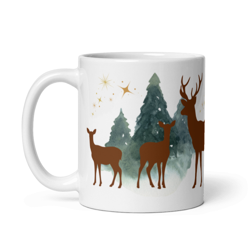 Tasse „Hirsch im Wald“ – Winter-Tasse mit Hirschen, Tannen &amp; goldenen Sternen