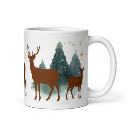 Tasse „Hirsch im Wald“ – Winter-Tasse mit Hirschen, Tannen &amp; goldenen Sternen