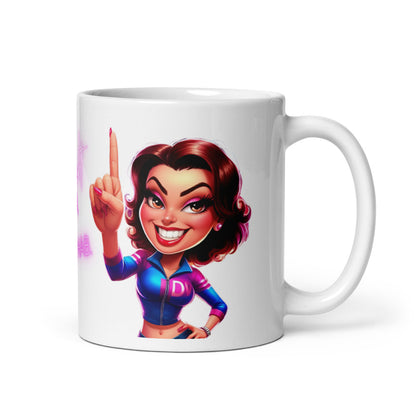 Weiße Kaffeetasse mit einer frechen, lächelnden Comic-Frau, die den Zeigefinger hebt.