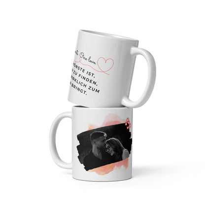 Tasse „Two Hearts, One Love“ – Personalisiertes Geschenk für Paare